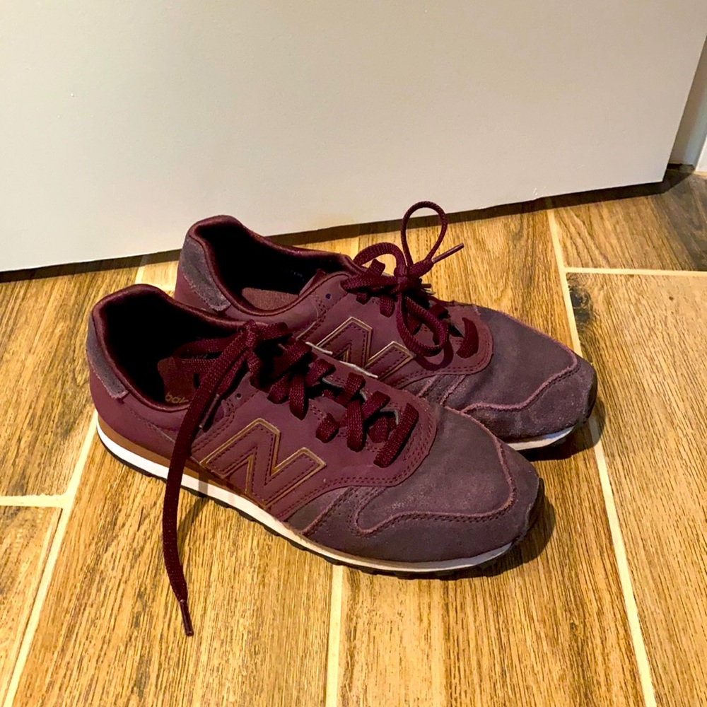 New Balance Tennis Shoes